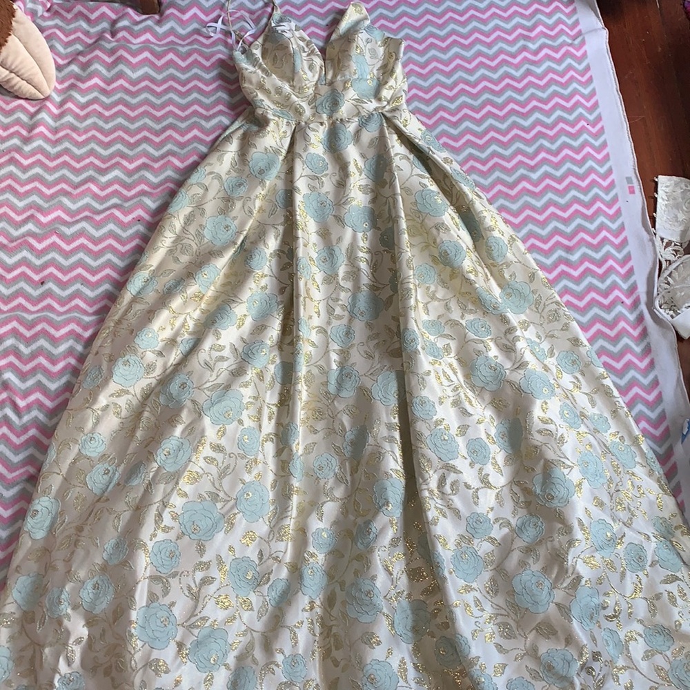 Ball gown